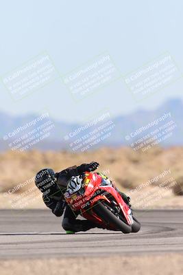 media/Dec-07-2025-CVMA (Sun) [[3e7d2de5dc]]/Race 9-Formula UL Shootout/